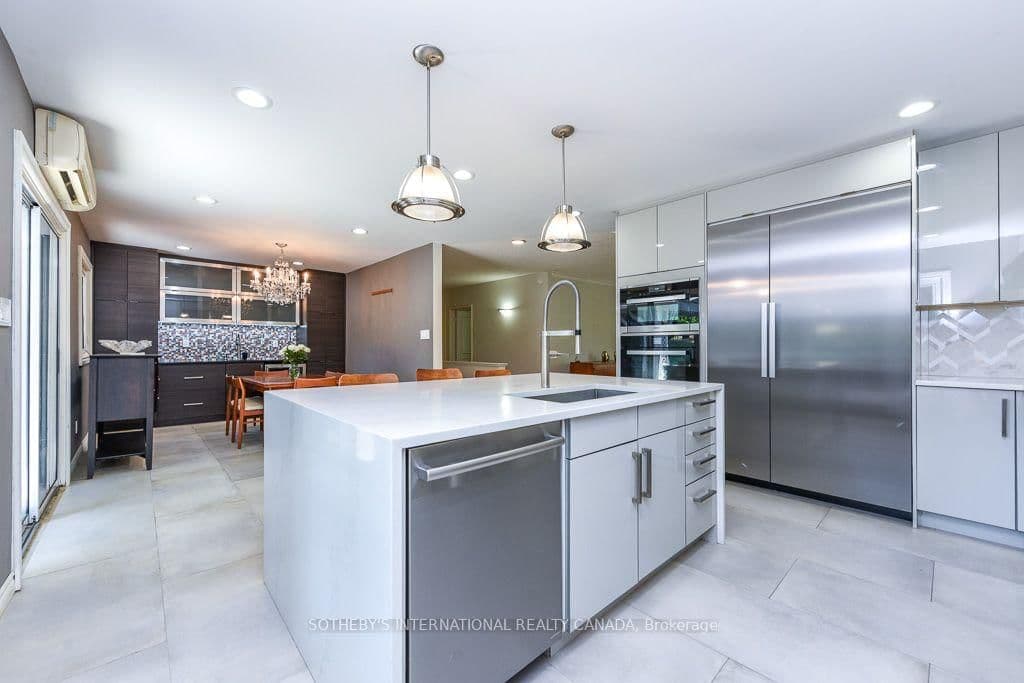 31 Queensborough Crescent thumbnail 20