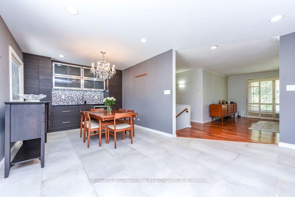 31 Queensborough Crescent thumbnail 22