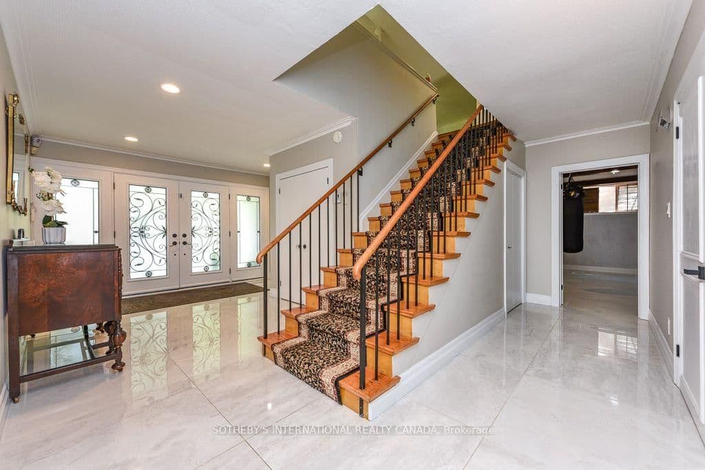 31 Queensborough Crescent thumbnail 5