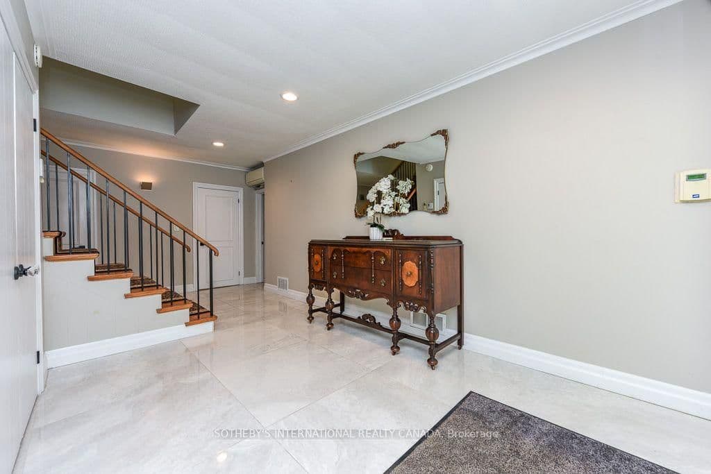 31 Queensborough Crescent thumbnail 8