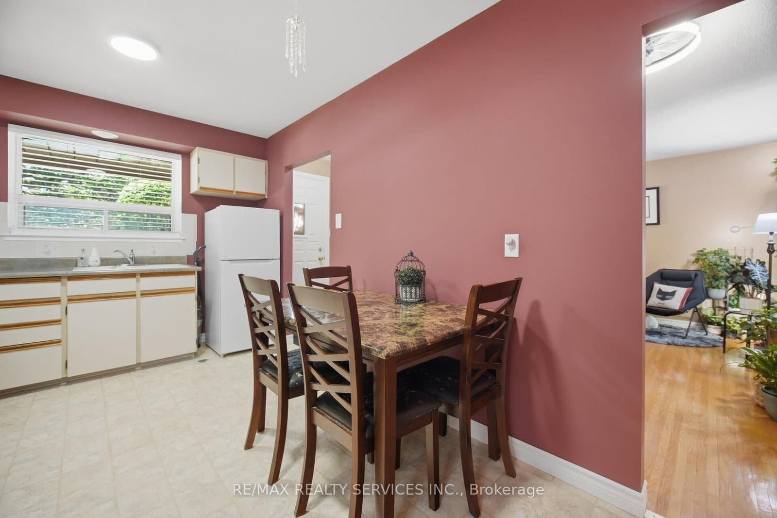 15 Ferndale Crescent thumbnail 13