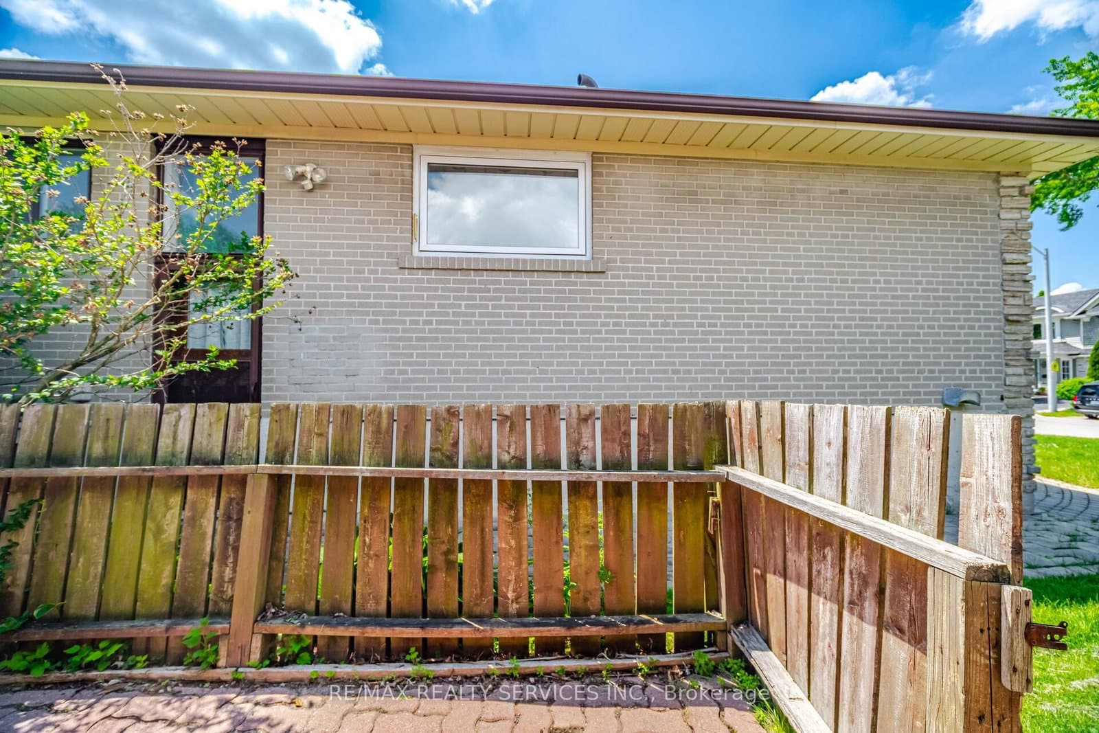 15 Ferndale Crescent thumbnail 32