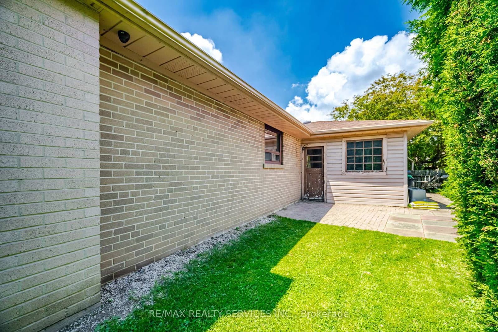 15 Ferndale Crescent thumbnail 35