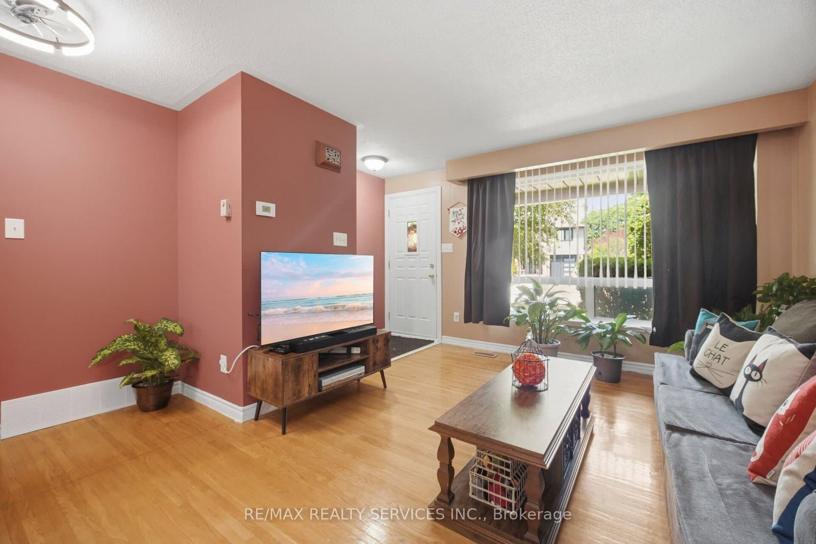 15 Ferndale Crescent thumbnail 8