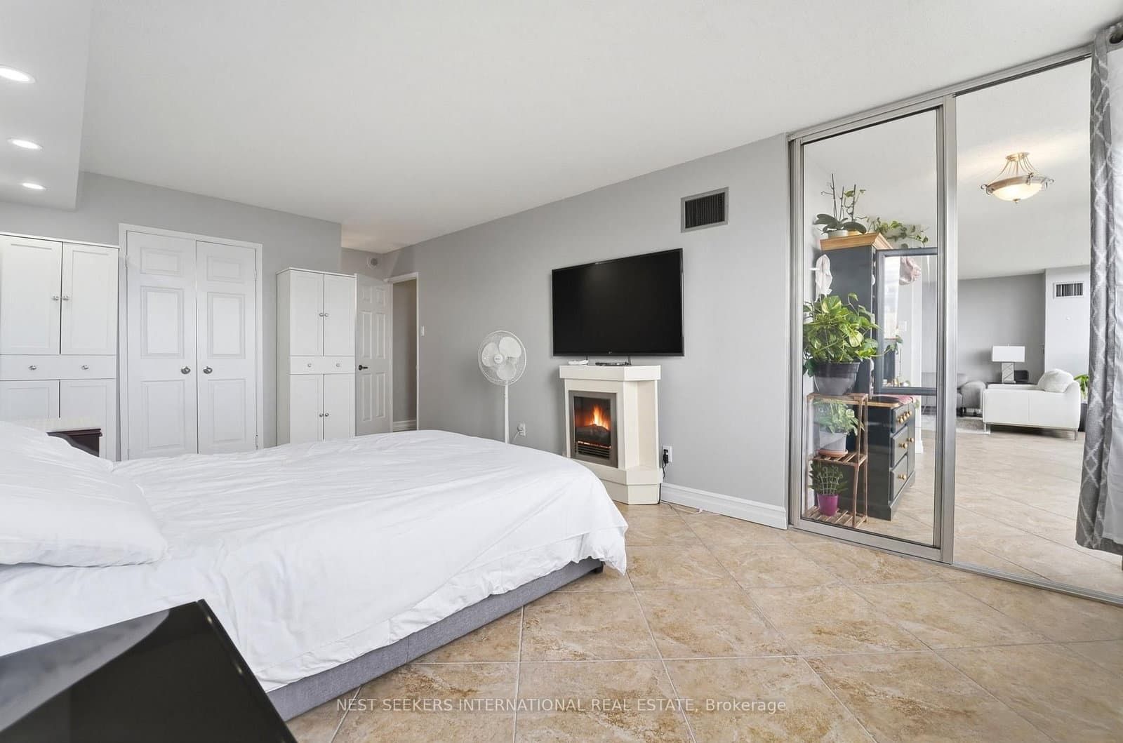 310 Mill Street, Unit 811 thumbnail 10