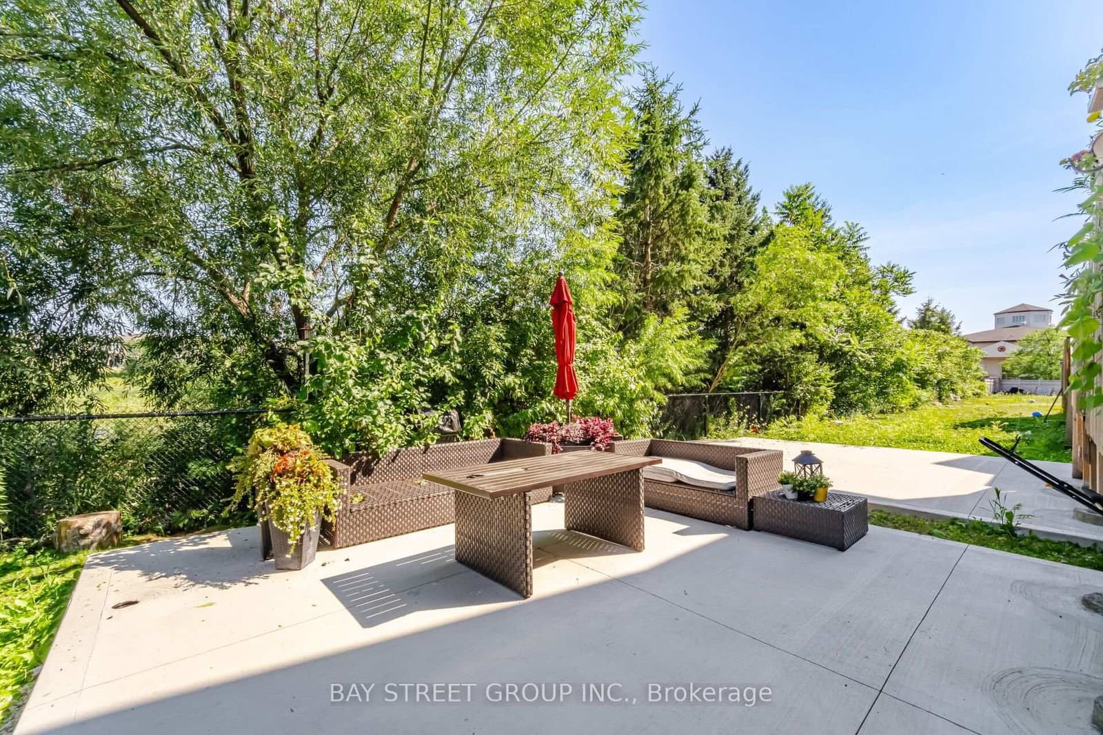 20 Davenfield Circle thumbnail 32