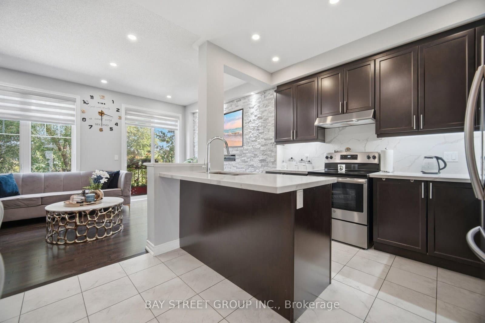 20 Davenfield Circle thumbnail 9