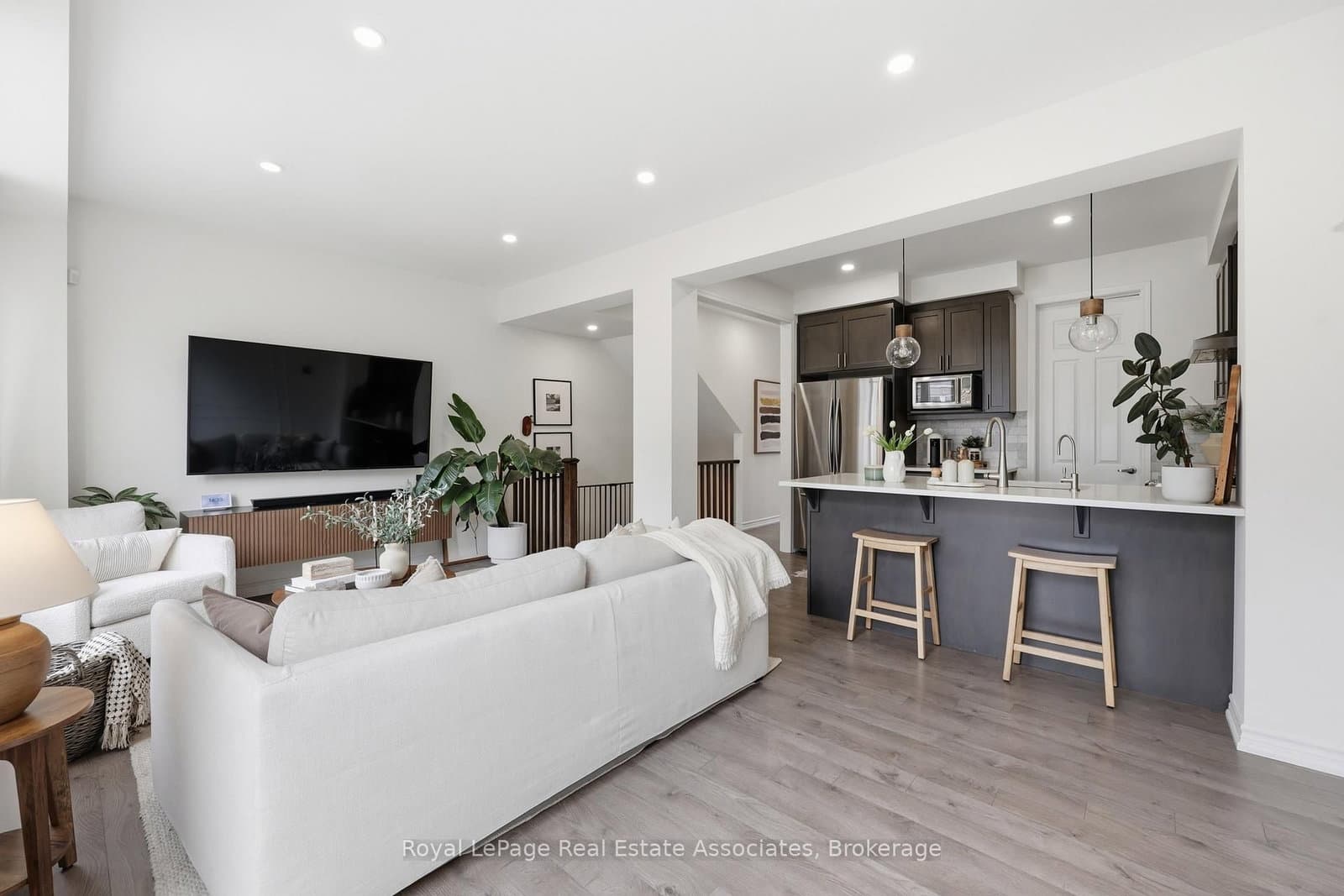 1222 Rose Way, Unit 27 thumbnail 10
