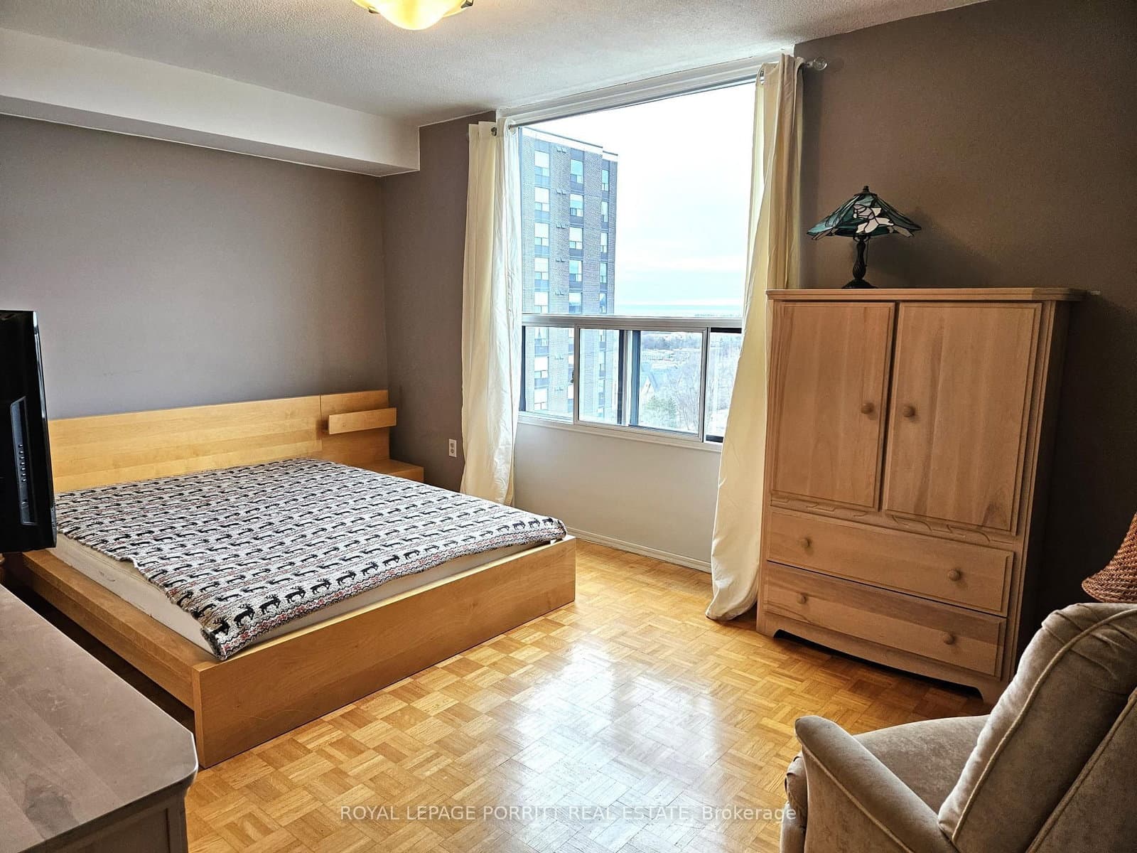 1535 Lakeshore Road E, Unit 1704 thumbnail 12