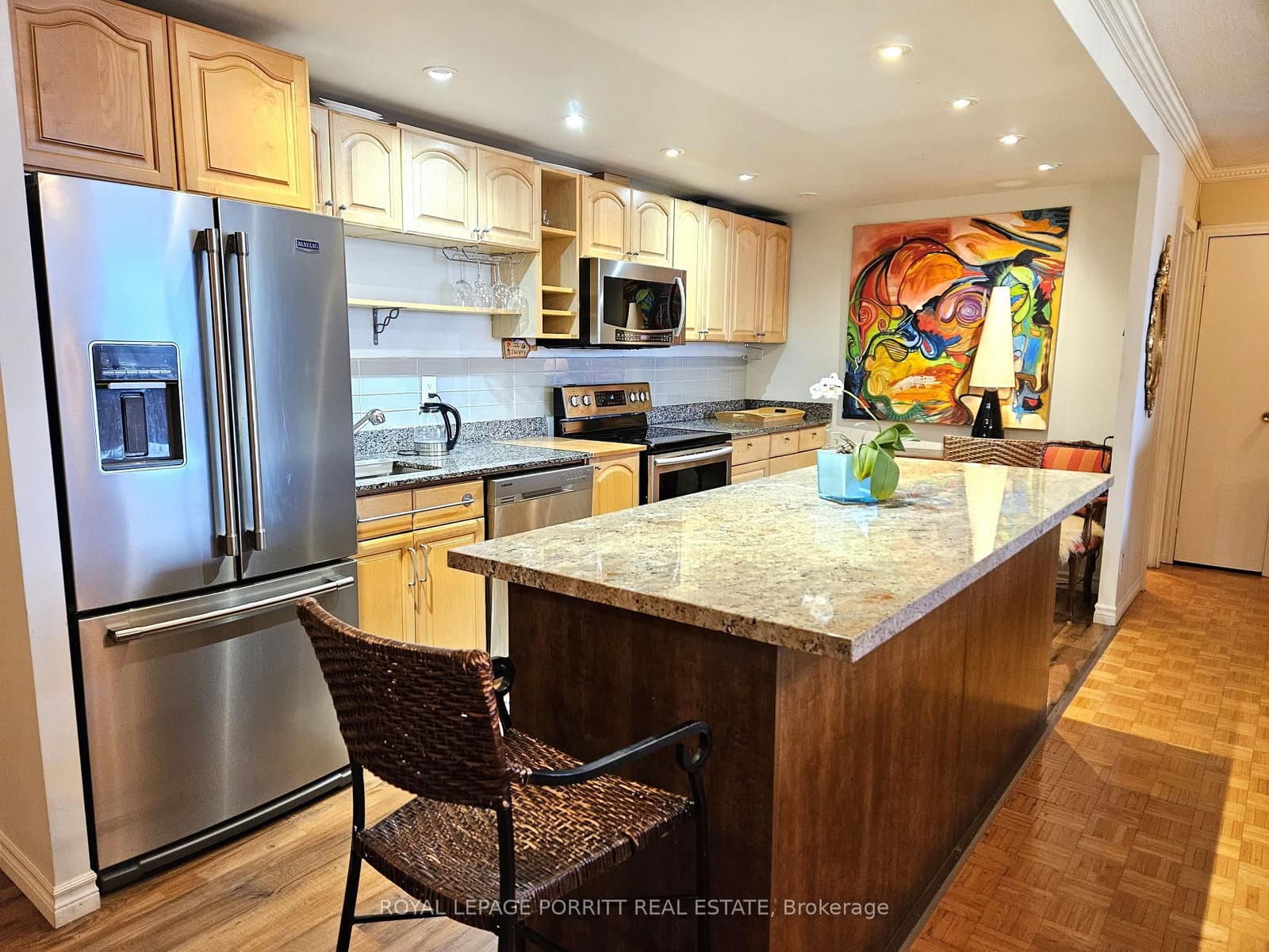 1535 Lakeshore Road E, Unit 1704 thumbnail 4