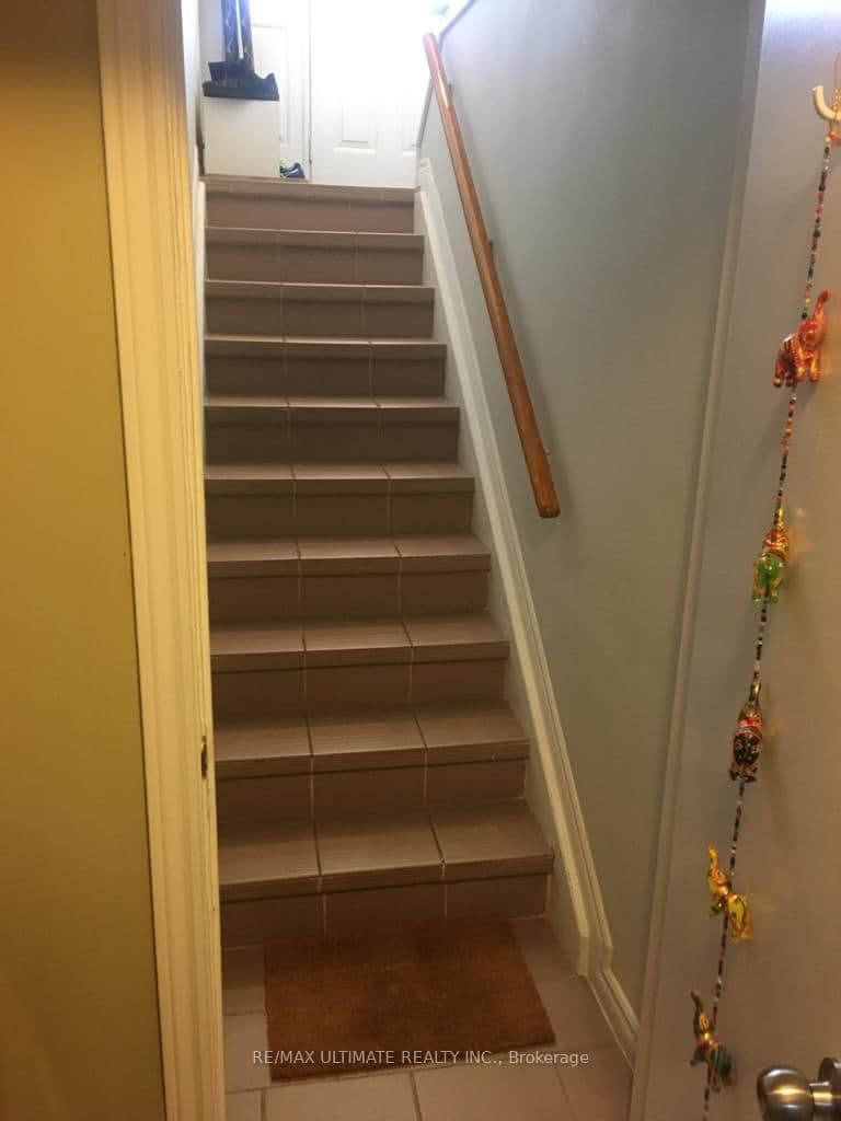81 Amesbury Drive, Unit Basement thumbnail 13