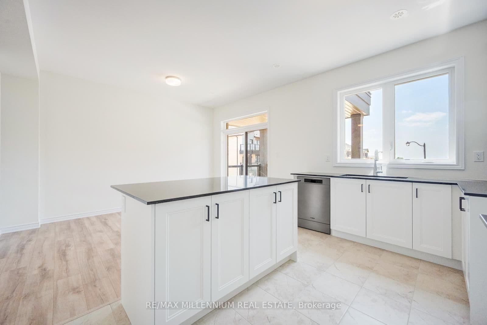 50 Thornbird Crescent, Unit UPPER thumbnail 17