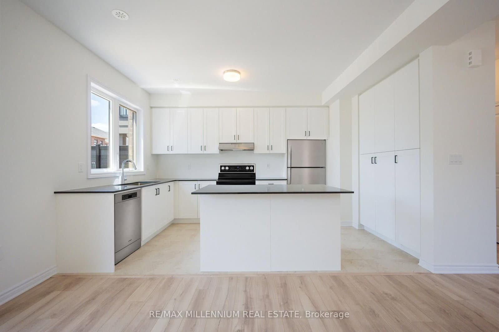50 Thornbird Crescent, Unit UPPER thumbnail 19