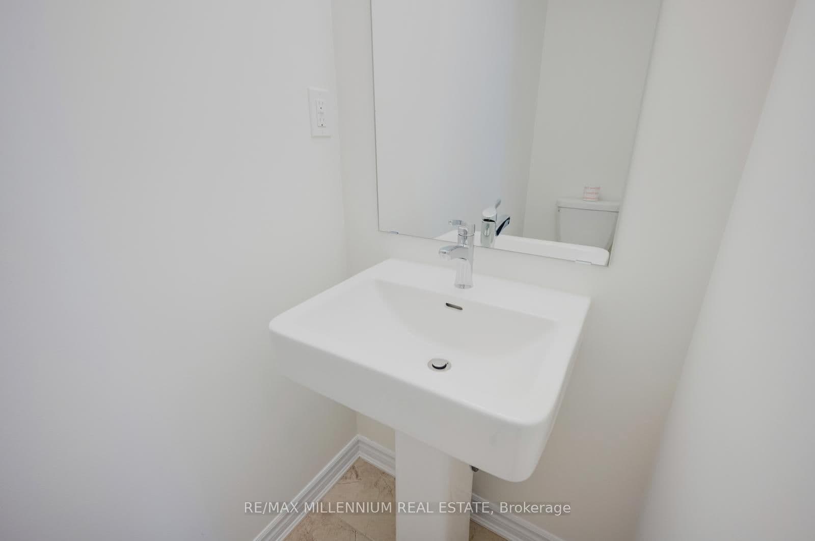 50 Thornbird Crescent, Unit UPPER thumbnail 22