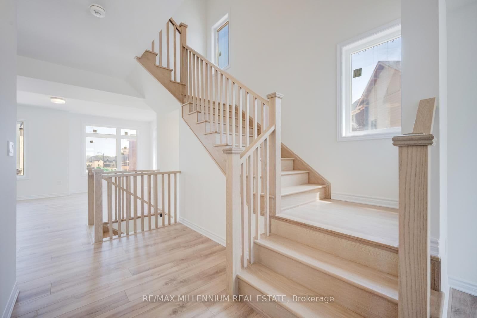 50 Thornbird Crescent, Unit UPPER thumbnail 24