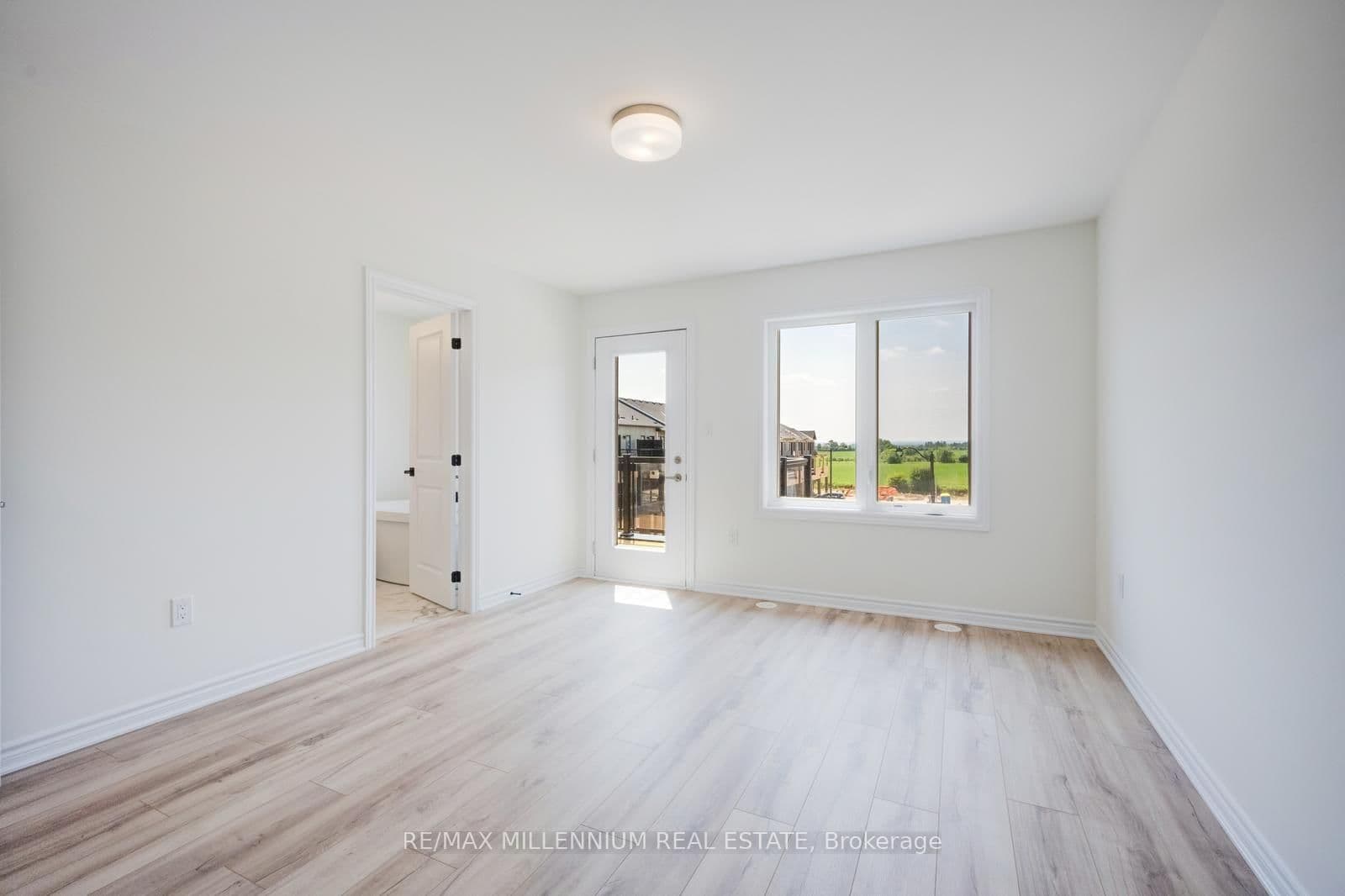50 Thornbird Crescent, Unit UPPER thumbnail 26
