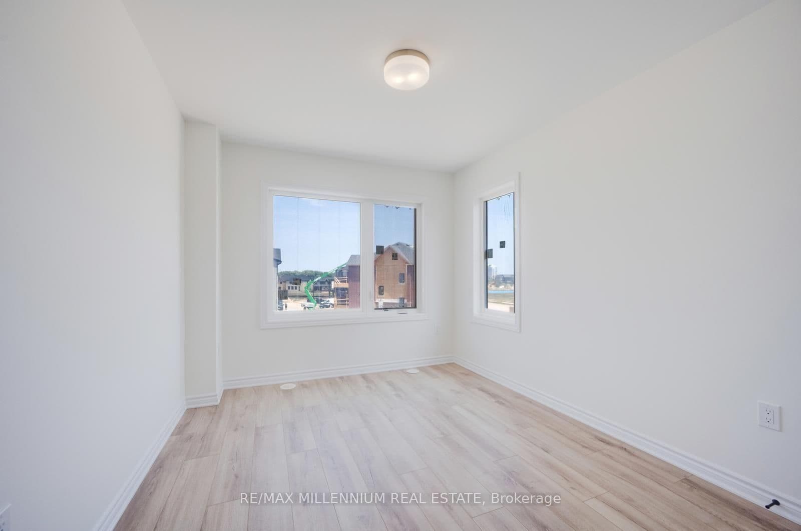 50 Thornbird Crescent, Unit UPPER thumbnail 33