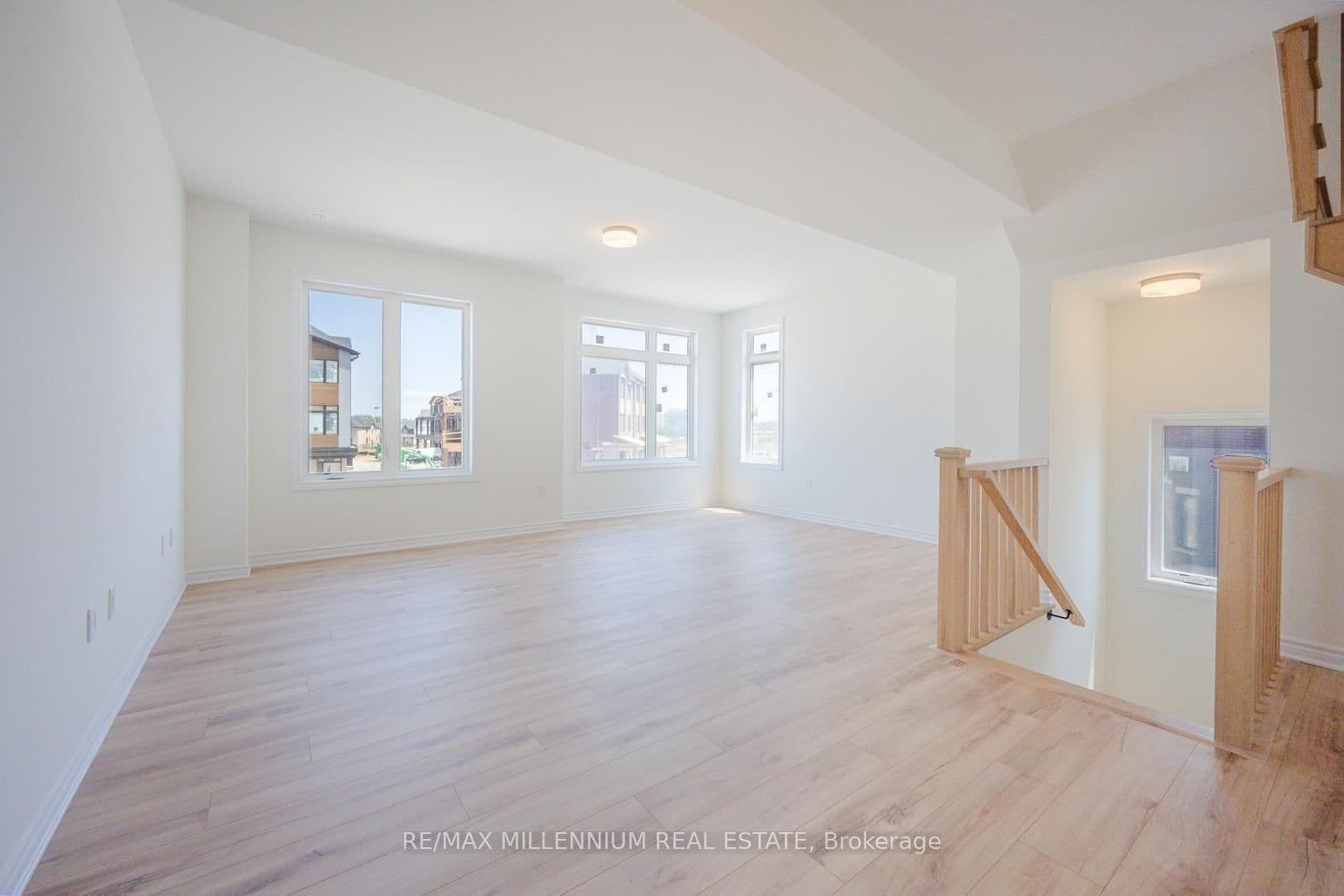 50 Thornbird Crescent, Unit UPPER thumbnail 6