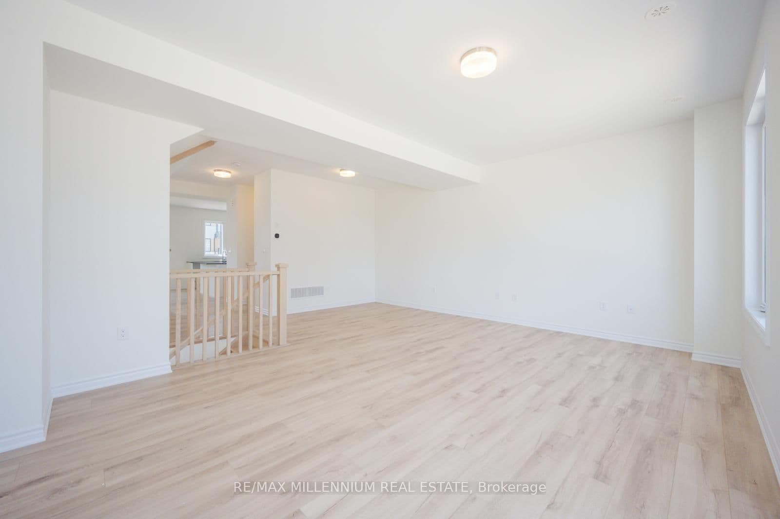 50 Thornbird Crescent, Unit UPPER thumbnail 8