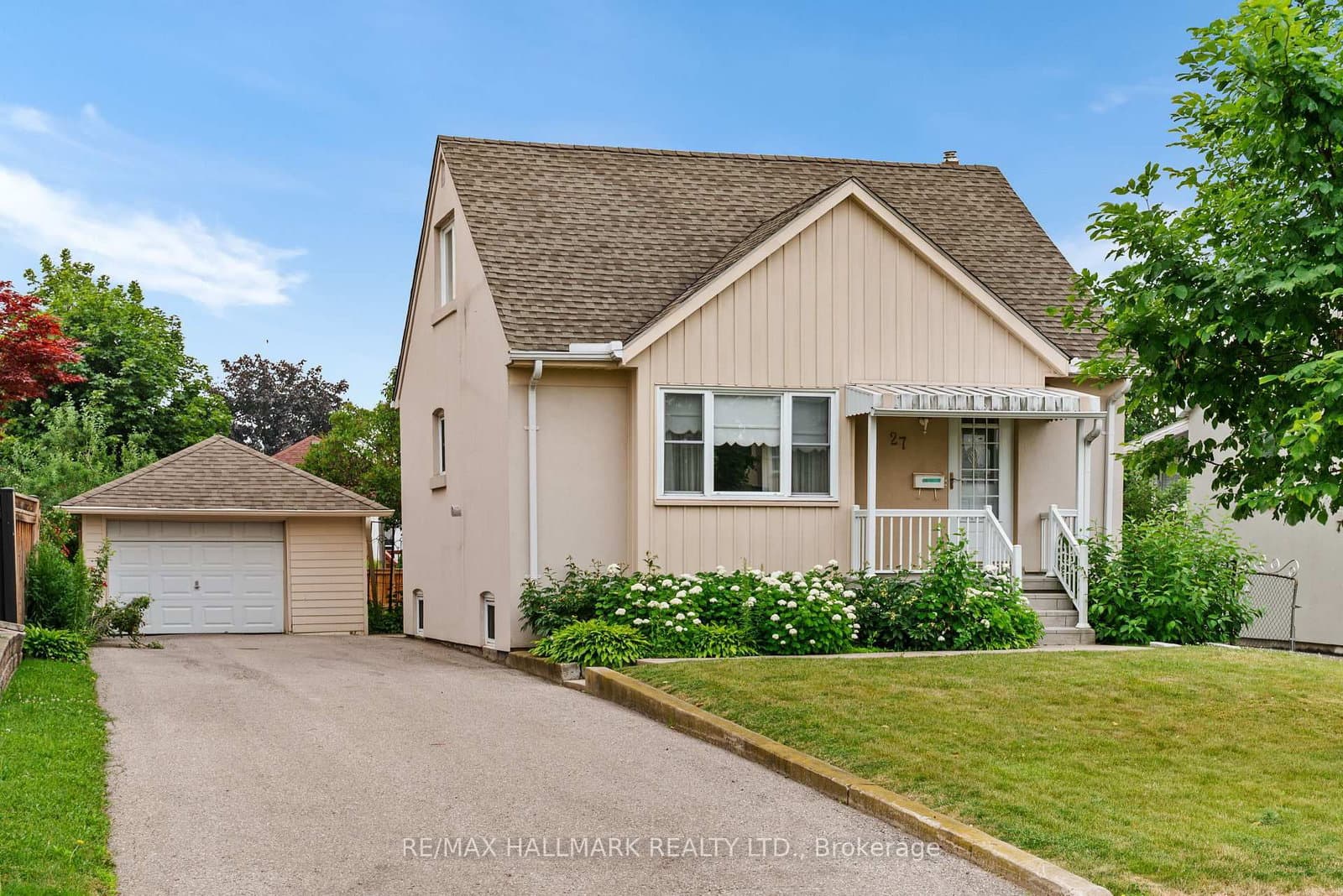 27 Sunray Crescent - Image 1