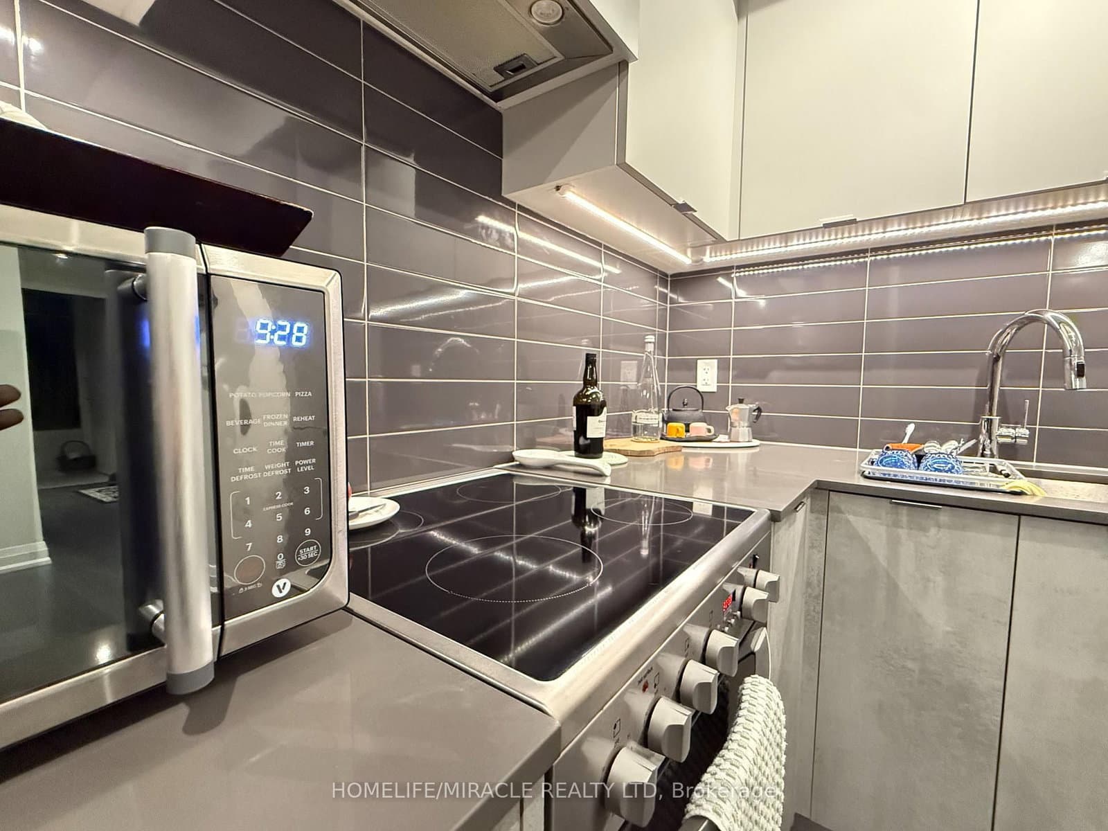 26 Gibbs Road, Unit 543 thumbnail 12