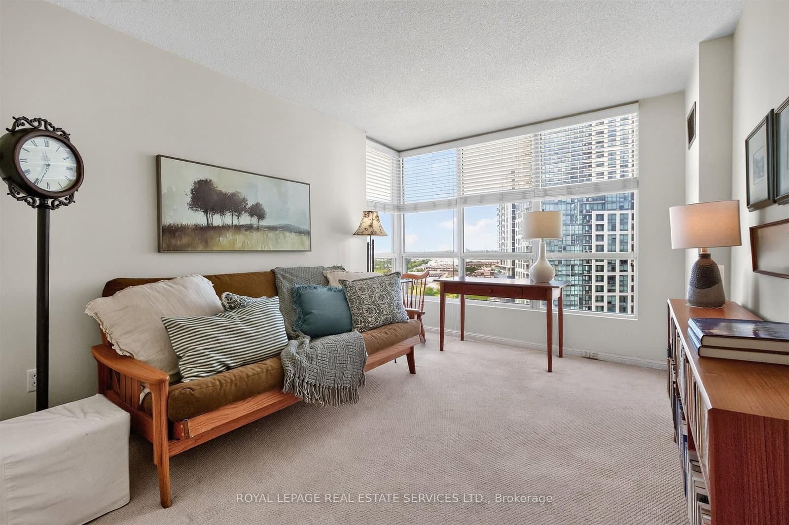 101 Subway Crescent, Unit 1711 thumbnail 18