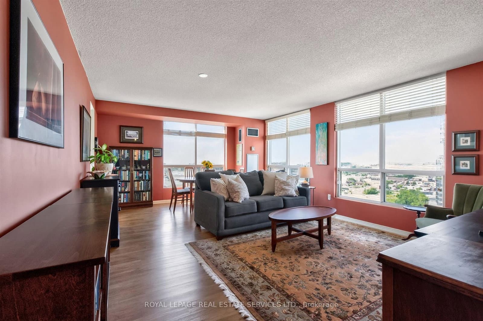 101 Subway Crescent, Unit 1711 thumbnail 5