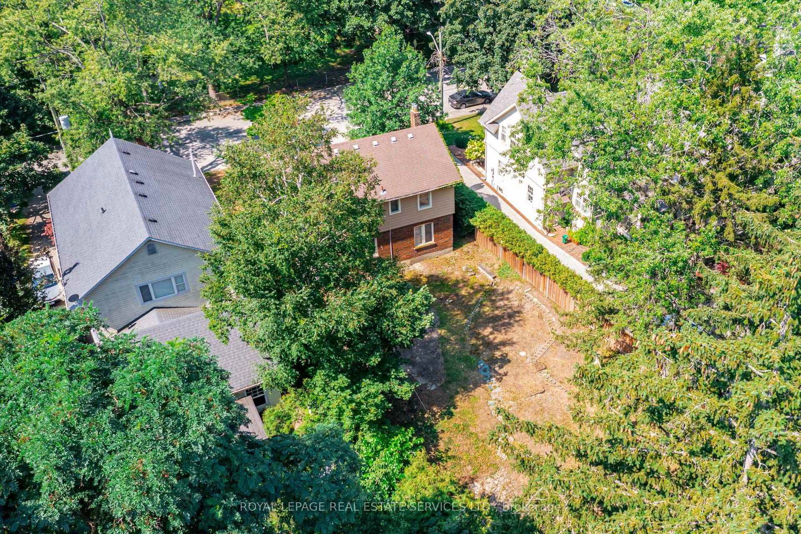 235 Douglas Avenue thumbnail 10
