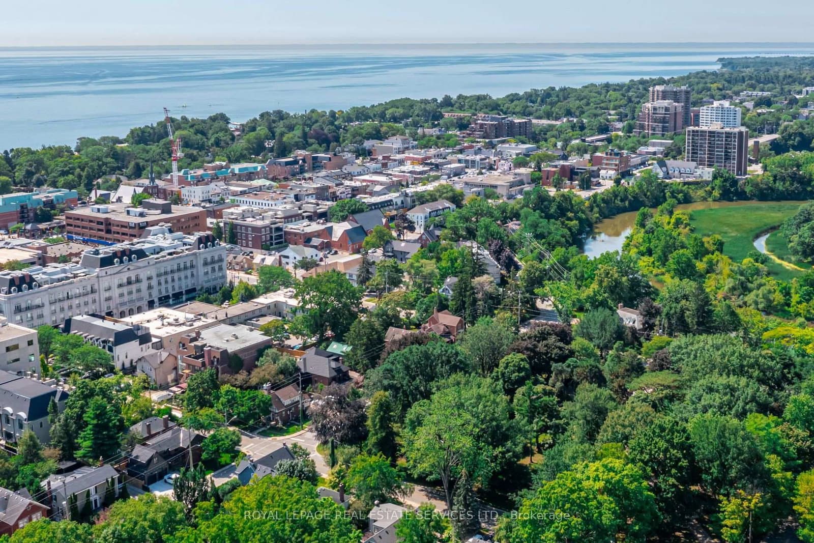 235 Douglas Avenue thumbnail 22