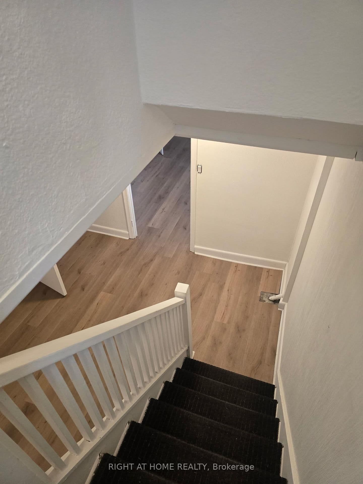 70 Bunnell Crescent thumbnail 11