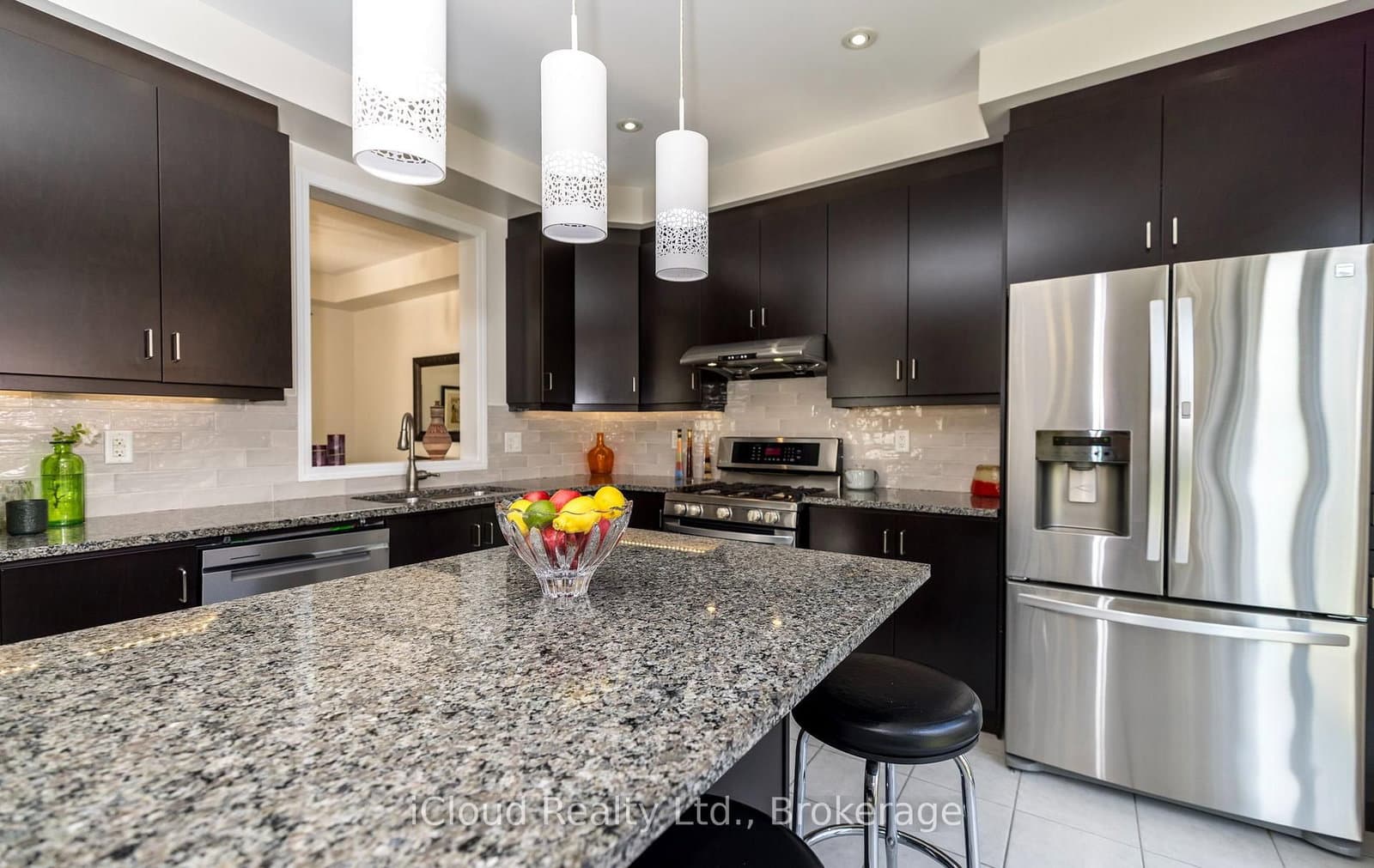 954 Penson Crescent thumbnail 22