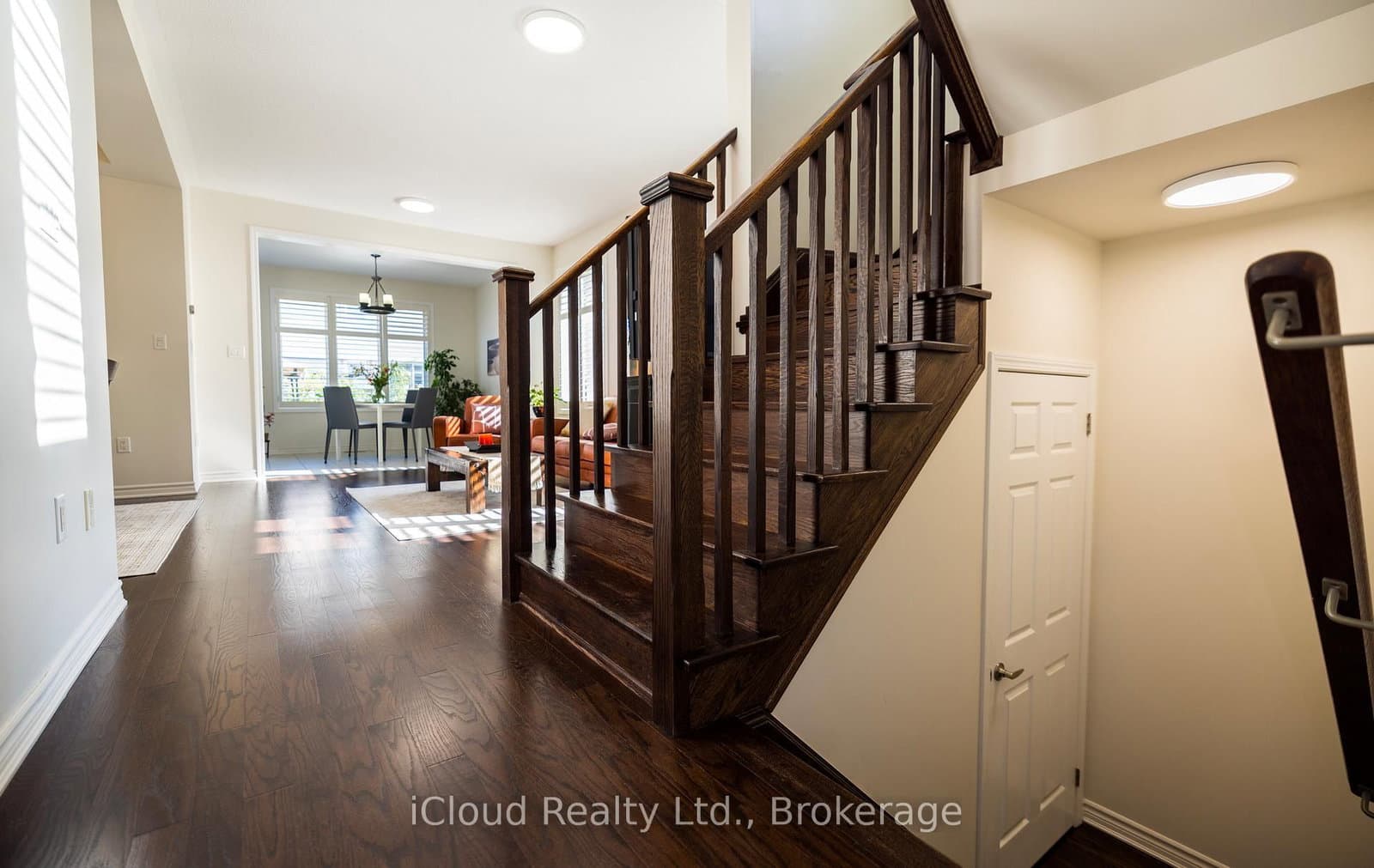 954 Penson Crescent thumbnail 29
