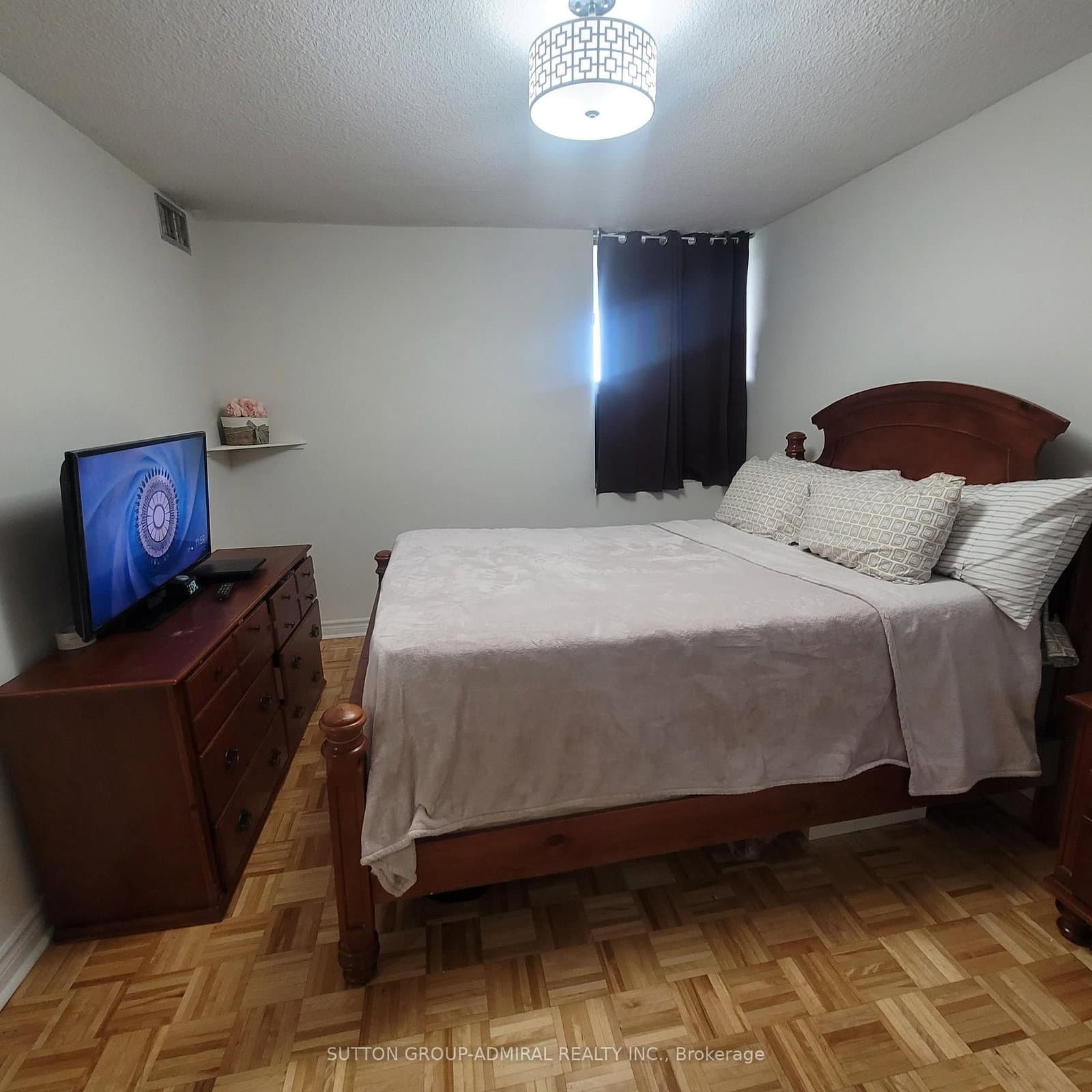 10 Tobermory Drive, Unit 802 thumbnail 13