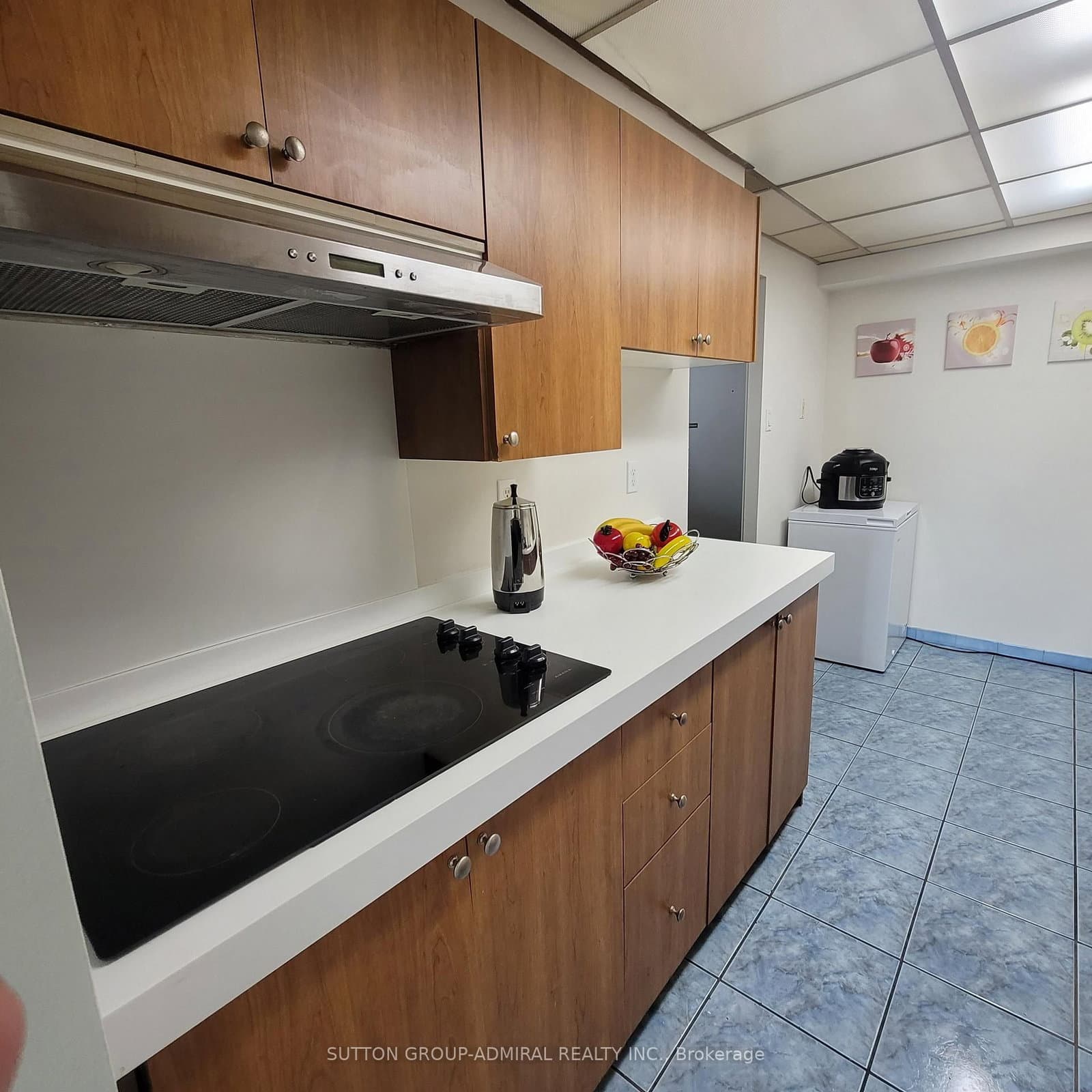 10 Tobermory Drive, Unit 802 thumbnail 16