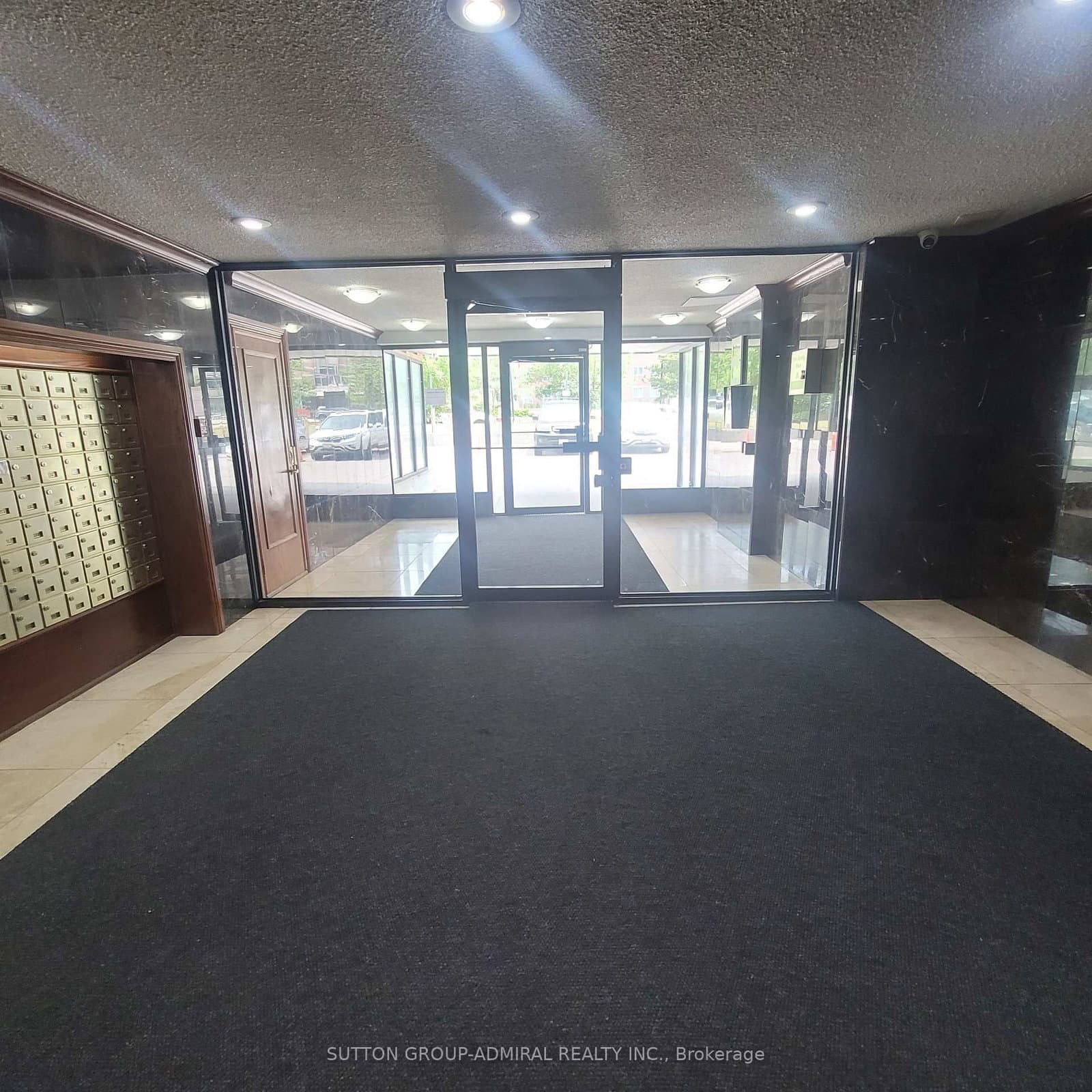 10 Tobermory Drive, Unit 802 thumbnail 9