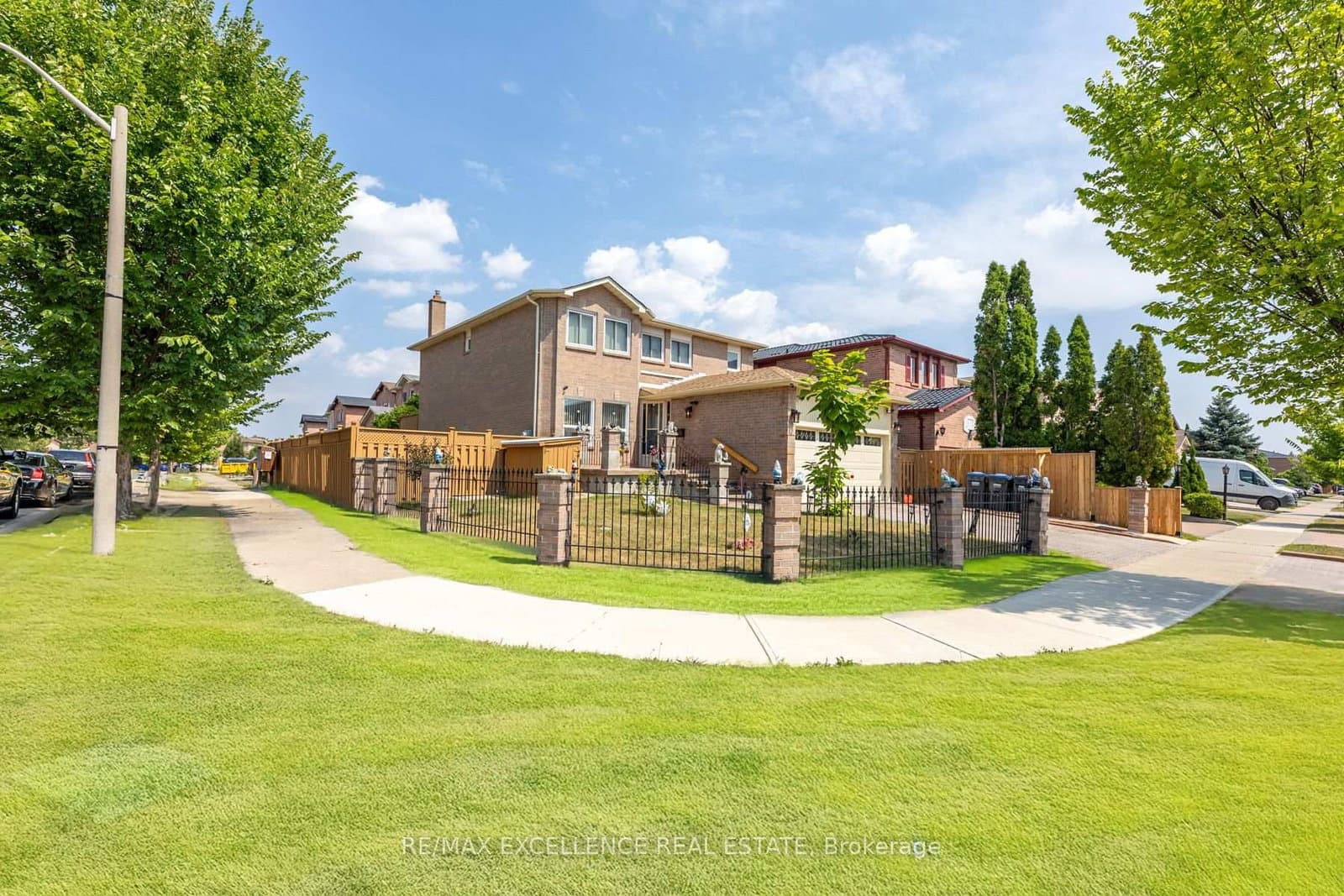 55 Atkins Circle thumbnail 4