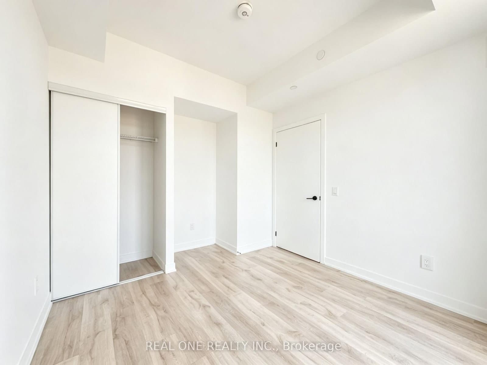 215 Lakeshore Road W, Unit 333 thumbnail 12