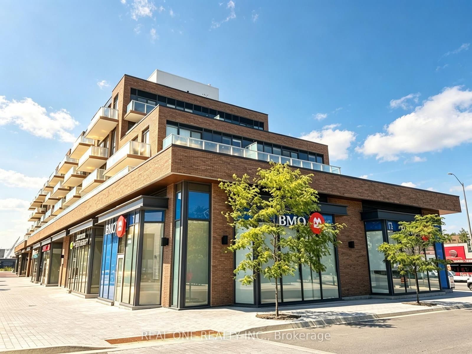 215 Lakeshore Road W, Unit 333 thumbnail 2