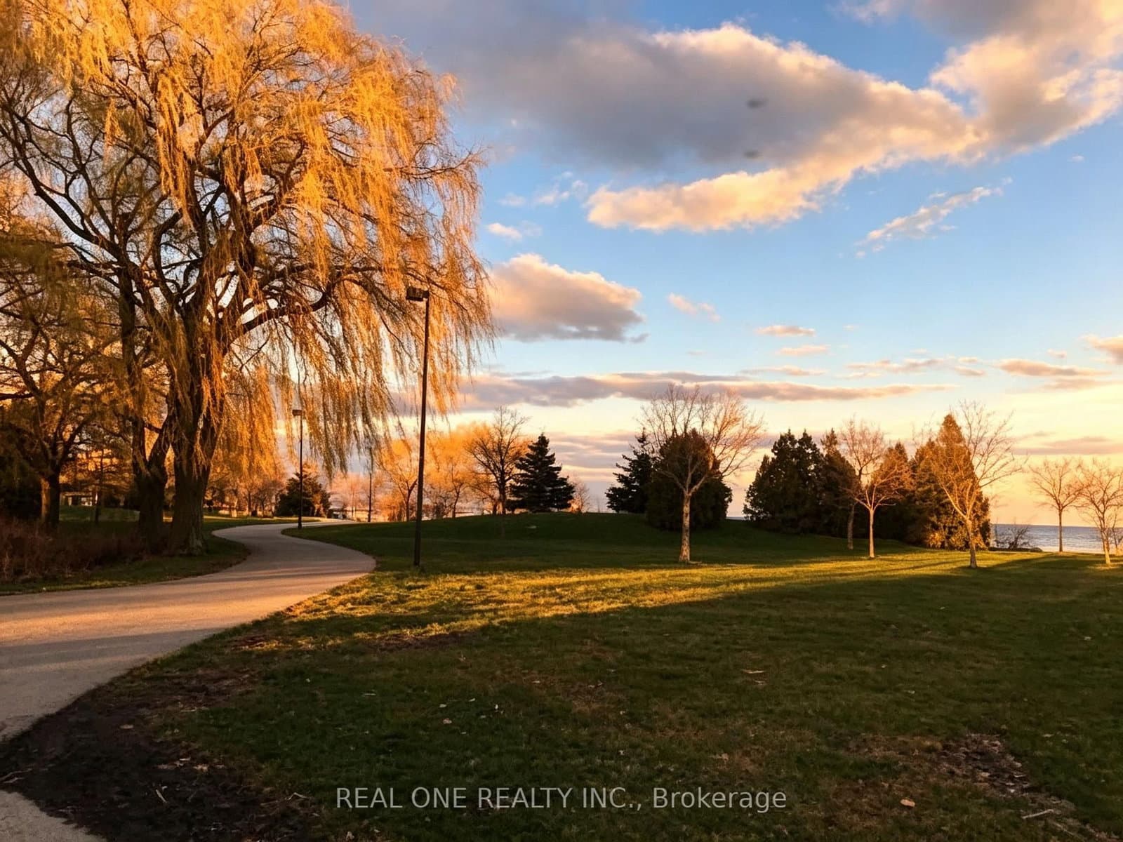 215 Lakeshore Road W, Unit 333 thumbnail 26