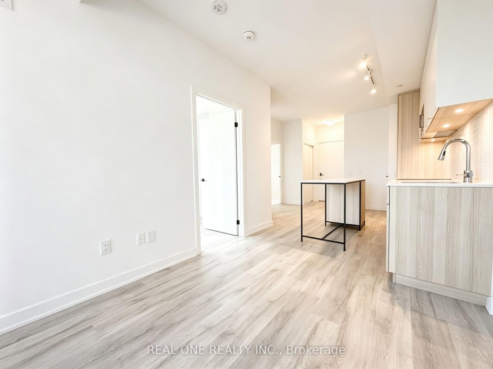 215 Lakeshore Road W, Unit 333 thumbnail 9