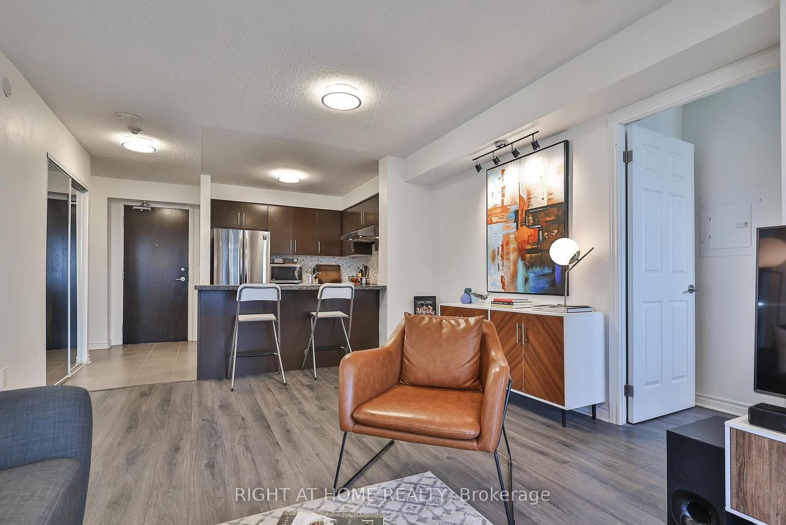 3 Michael Power Place, Unit 2402 thumbnail 11