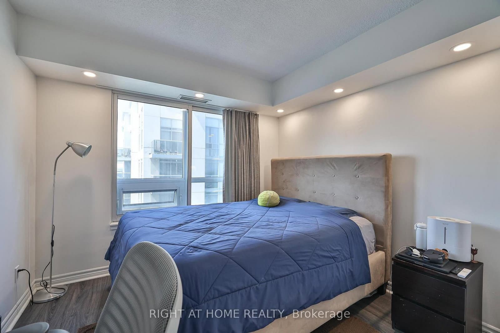 3 Michael Power Place, Unit 2402 thumbnail 21