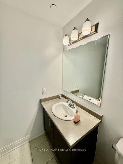 95 Dundas Street W, Unit 29 thumbnail 15