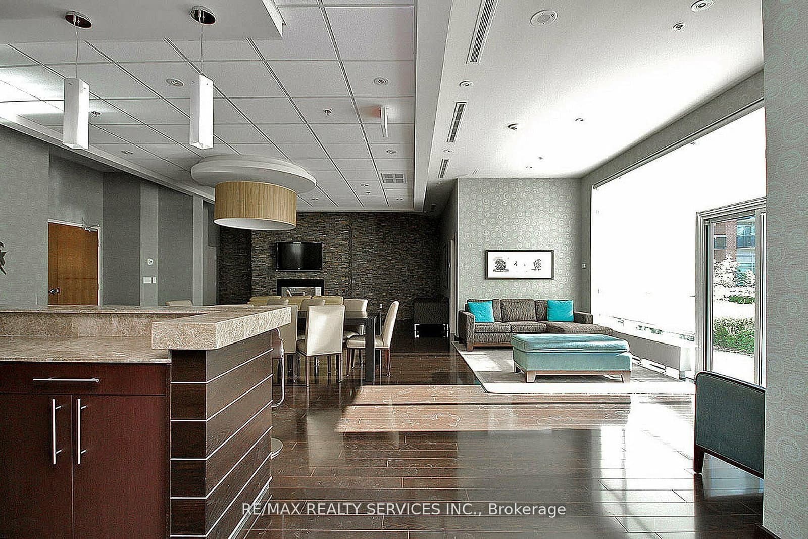 215 Queen Street E, Unit 2009 thumbnail 10