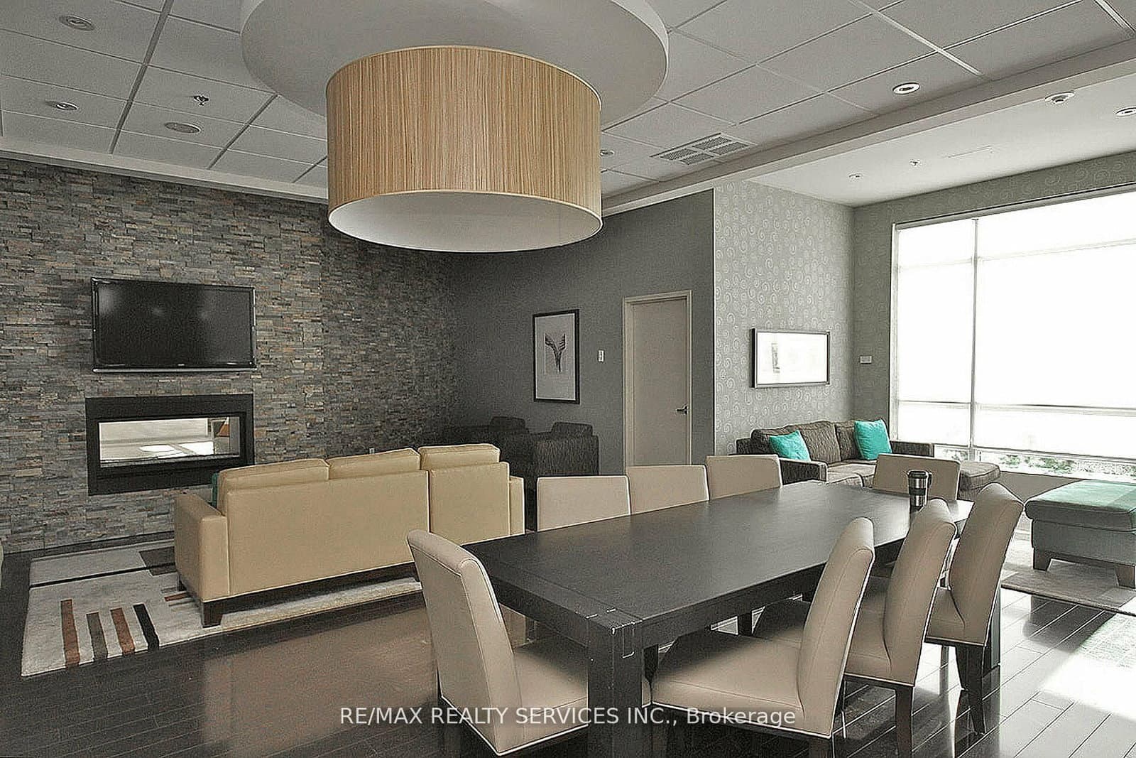 215 Queen Street E, Unit 2009 thumbnail 7