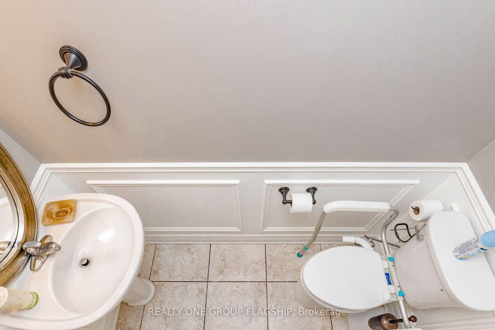 715 Casarin Crescent thumbnail 18