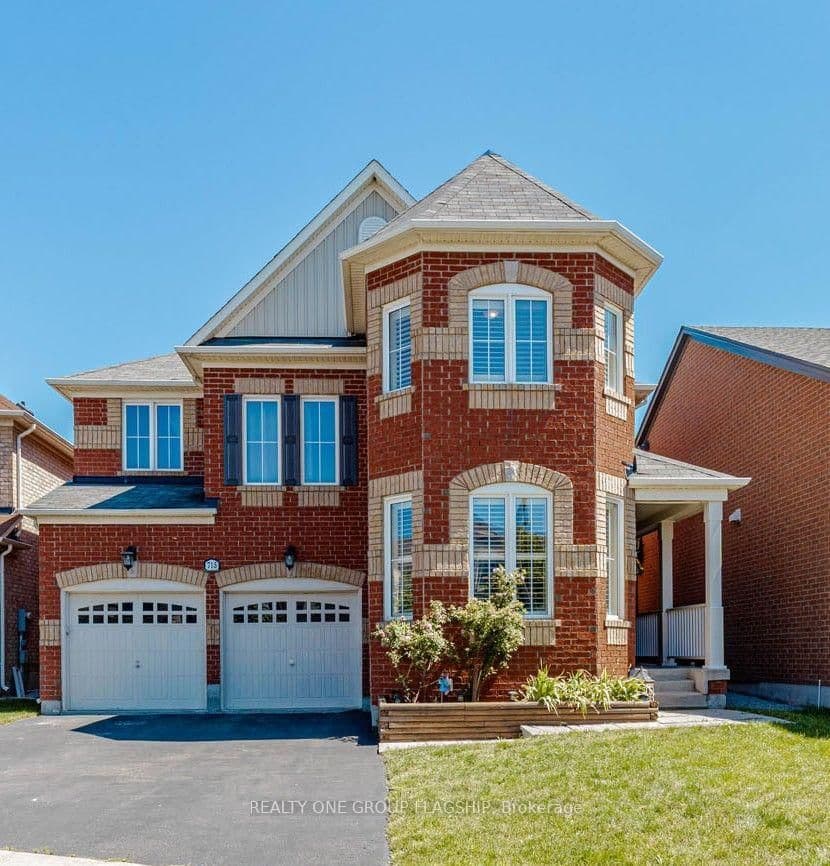 715 Casarin Crescent thumbnail 2