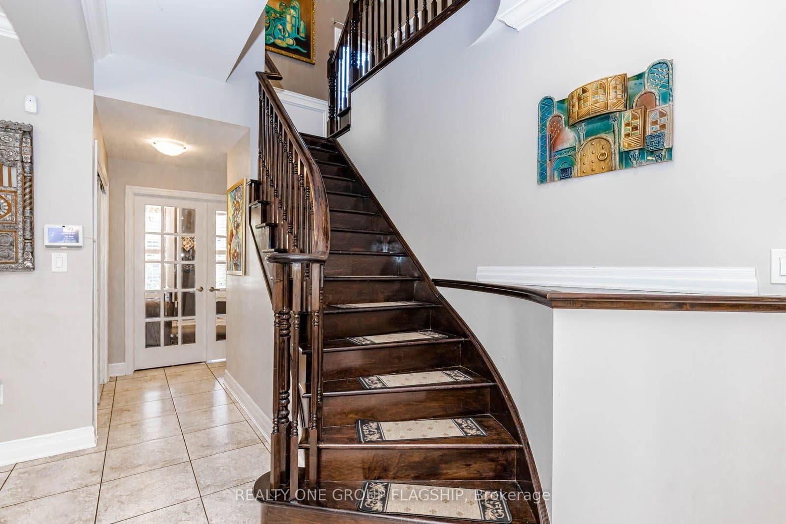 715 Casarin Crescent thumbnail 20