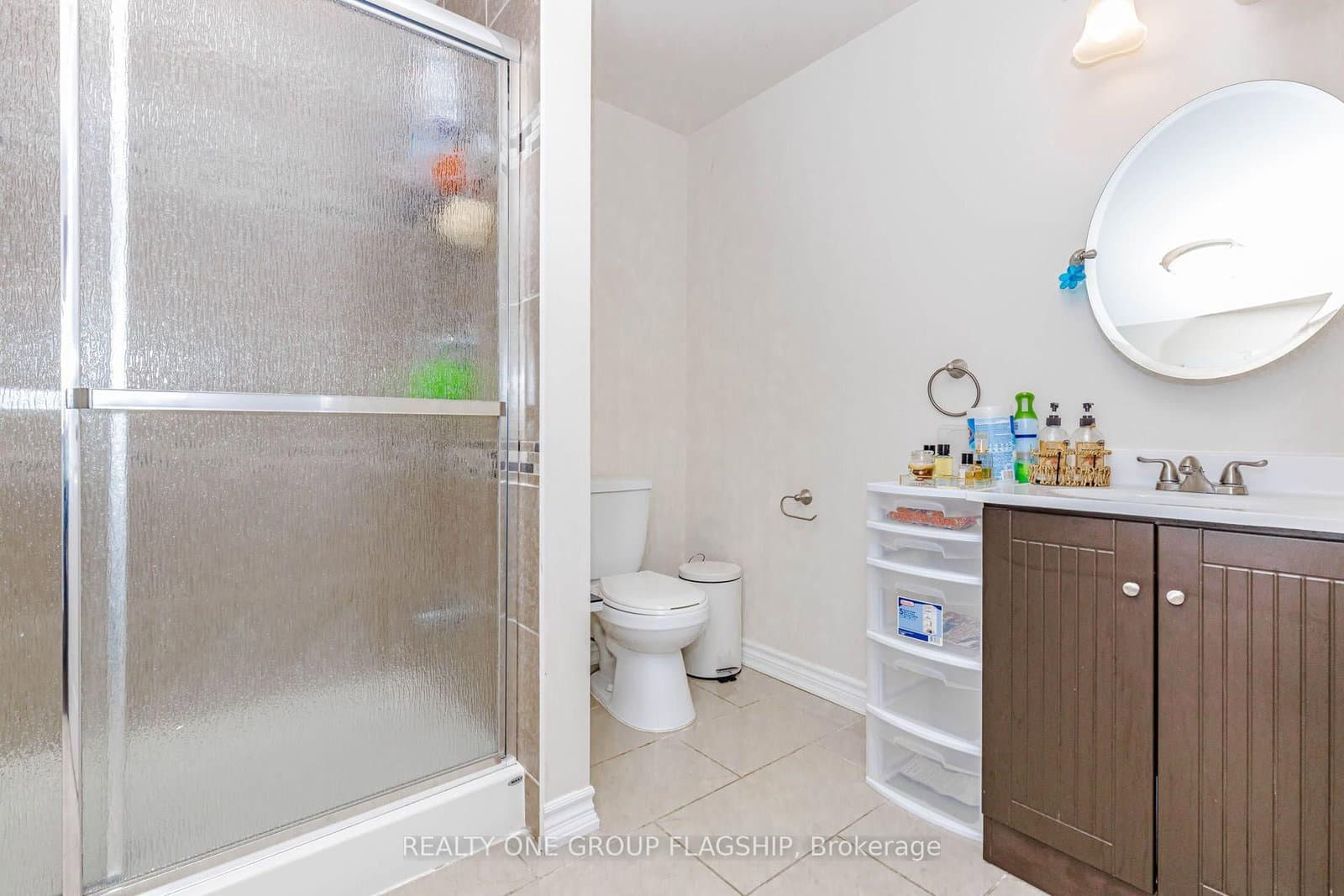 715 Casarin Crescent thumbnail 43