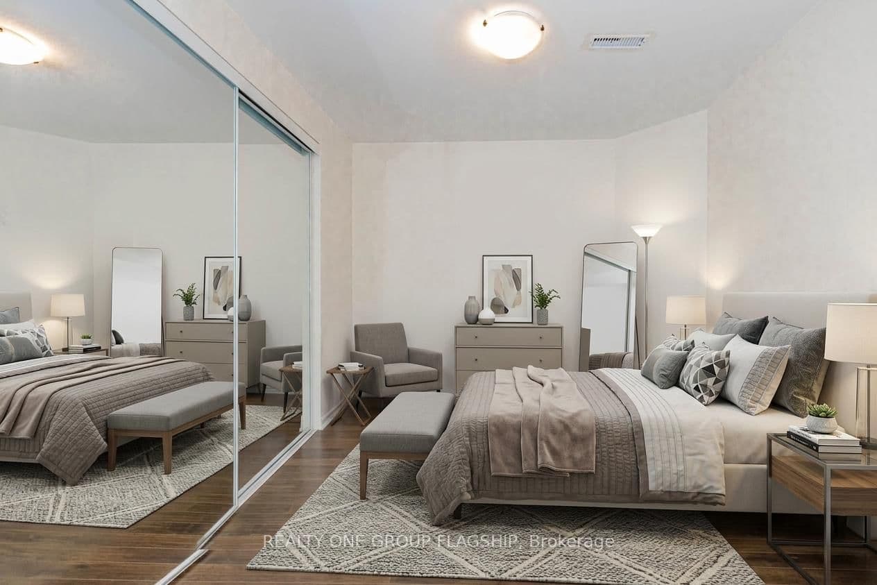 715 Casarin Crescent thumbnail 44